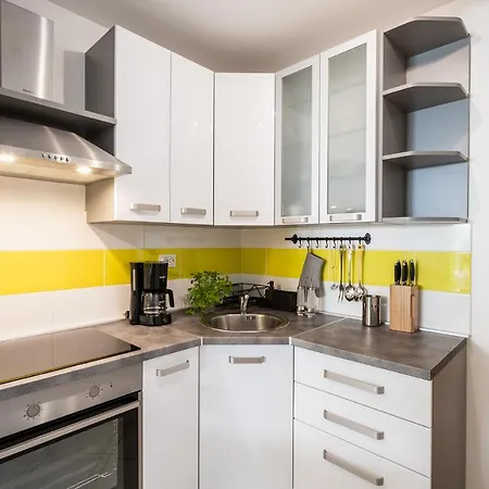 Downtown Dorian And Nadia Апартаменти *