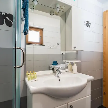 Downtown Dorian And Nadia Apartmán *