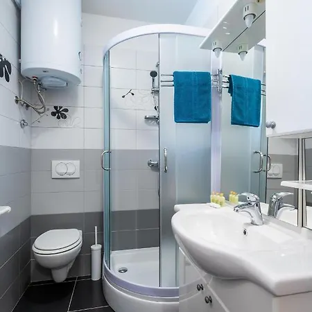 Downtown Dorian And Nadia