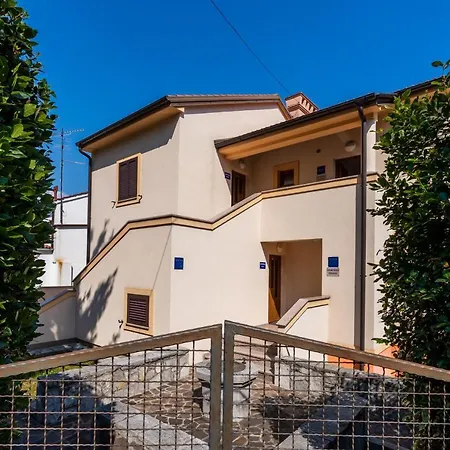 Downtown Dorian And Nadia * Опатія