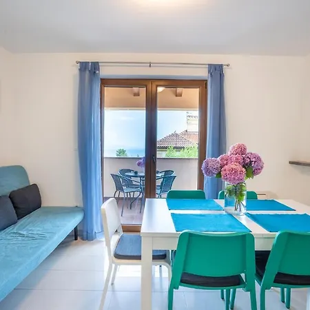 Downtown Dorian And Nadia