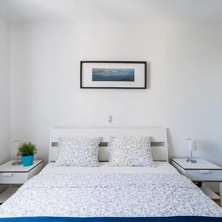 Downtown Dorian And Nadia *