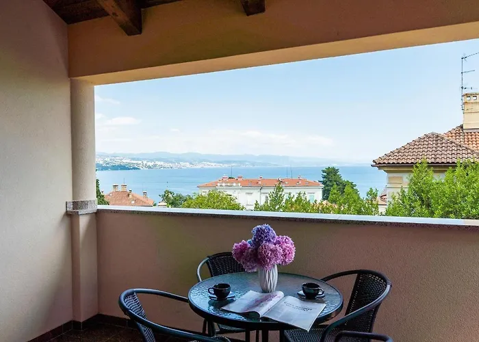 Downtown Dorian And Nadia *