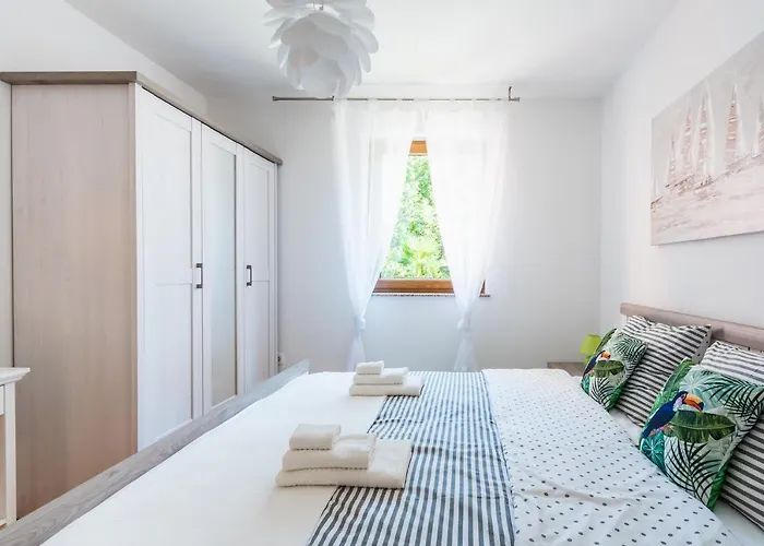 Downtown Dorian And Nadia Appartement *